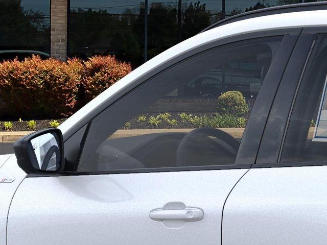 Photo of 2025 Star White Ford Escape