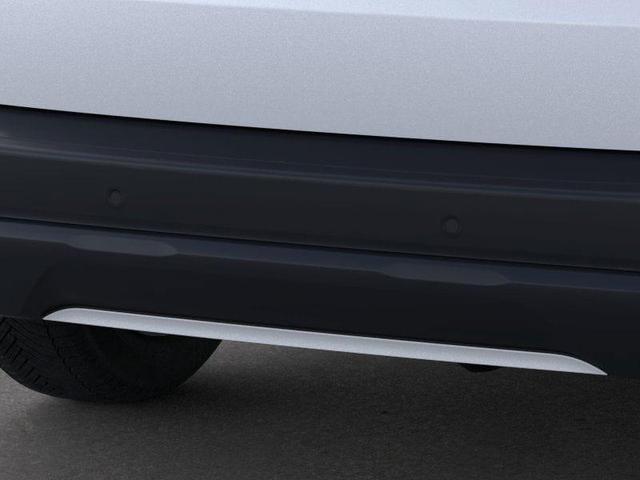 Photo of 2025 Star White Ford Escape