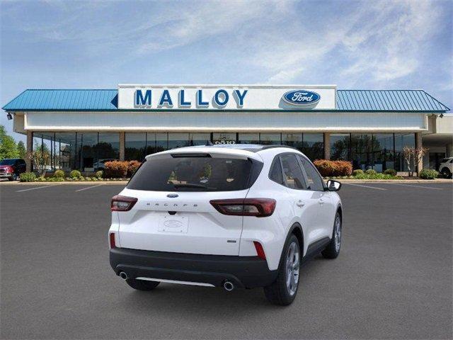 Photo of 2025 Star White Ford Escape