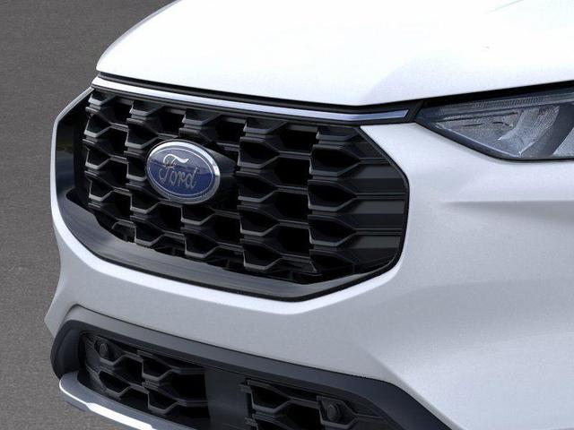 Photo of 2025 Star White Ford Escape