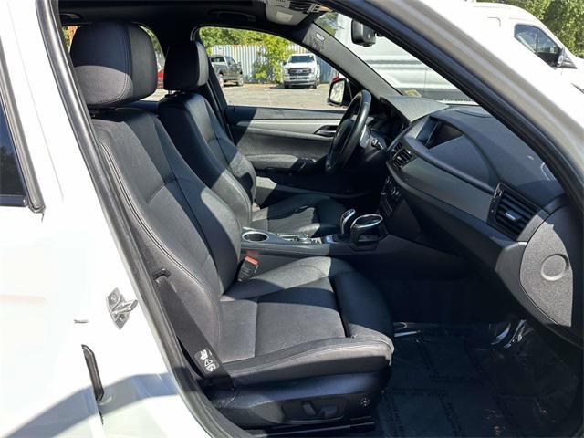 Photo of 2015 Alpine White BMW X1
