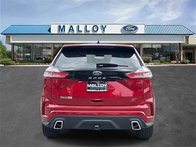 Photo of 2024 Rapid Red Metallic Tinted Clearcoat Ford Edge