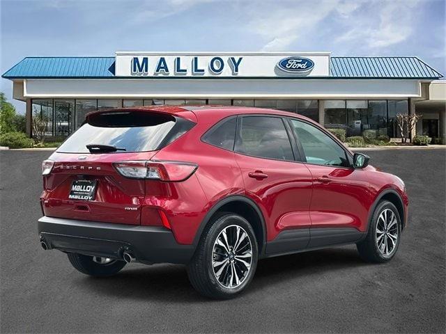Photo of 2022 Rapid Red Metallic Tinted Clearcoat Ford Escape