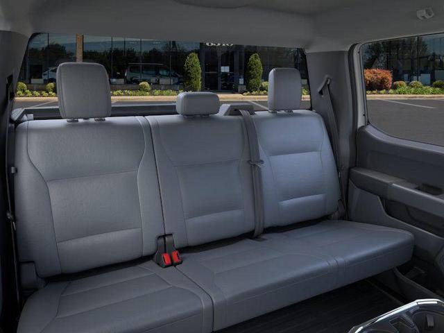 Photo of 2025 Oxford White Ford F-150 Lightning