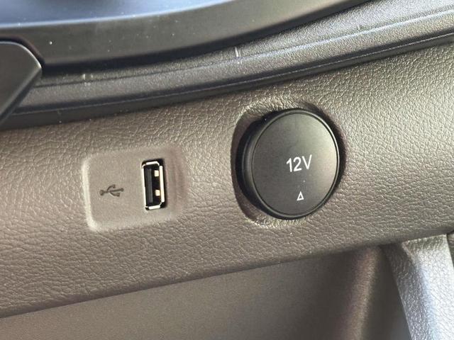 Photo of 2023 Oxford White Ford Transit-250
