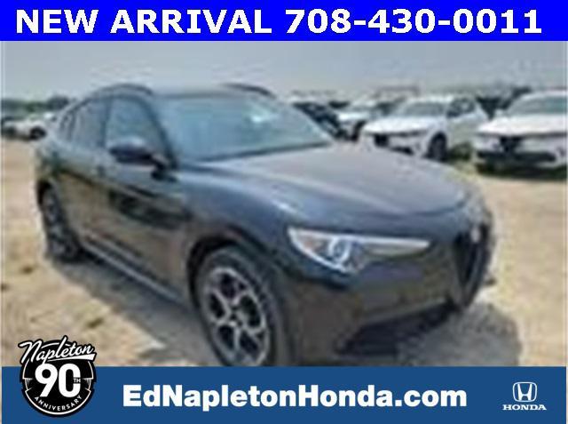 Photo of 2022 Vulcano Black Metallic Alfa Romeo Stelvio