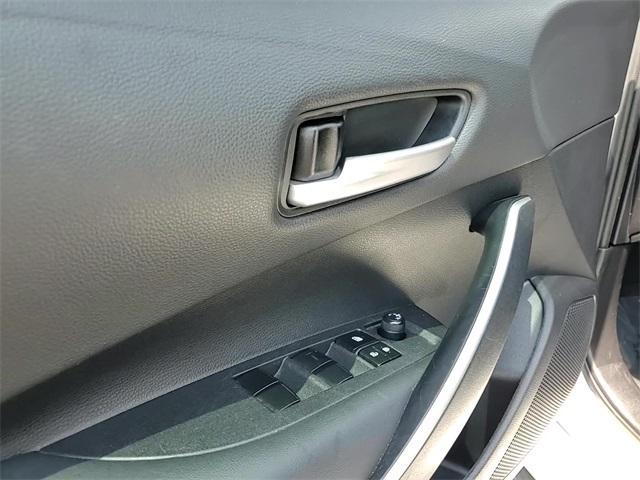 Photo of 2021 White Toyota Corolla
