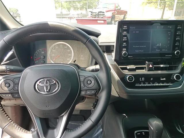 Photo of 2021 White Toyota Corolla