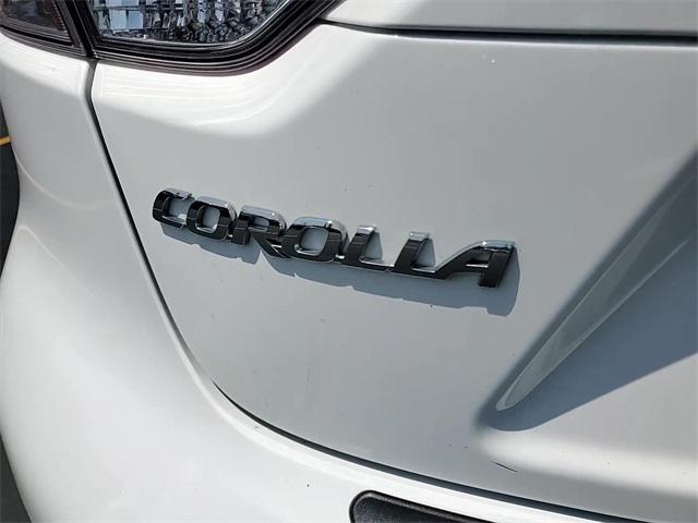 Photo of 2021 White Toyota Corolla