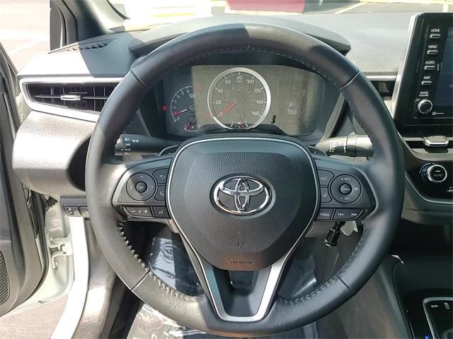 Photo of 2021 White Toyota Corolla