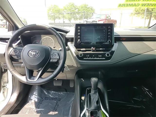 Photo of 2021 White Toyota Corolla