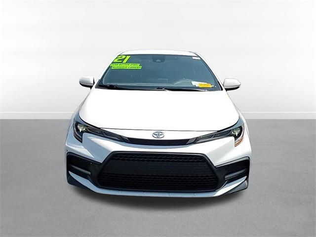 Photo of 2021 White Toyota Corolla