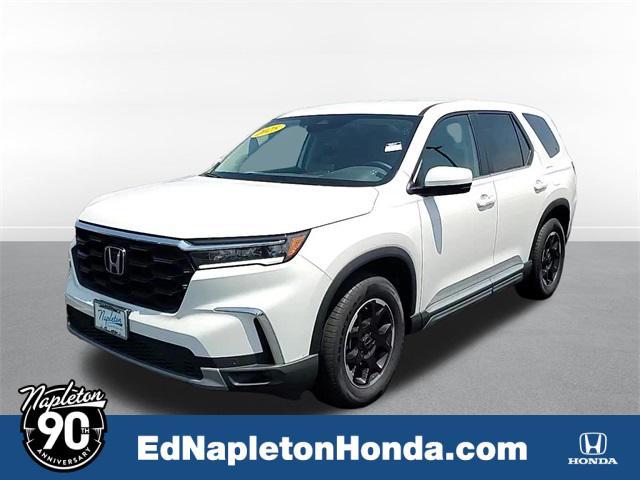 Photo of 2025 Platinum White Pearl Honda Pilot