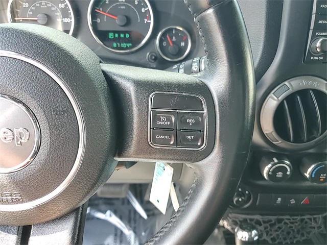 Photo of 2017 Bright White Clearcoat Jeep Wrangler Unlimited