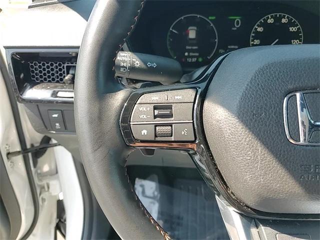 Photo of 2025 Platinum White Pearl Honda CR-V Hybrid