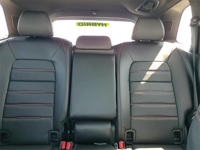 Photo of 2025 Platinum White Pearl Honda CR-V Hybrid