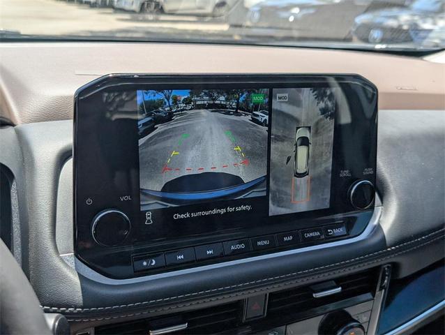 Photo of 2023 Boulder Gray Pearl Nissan Rogue