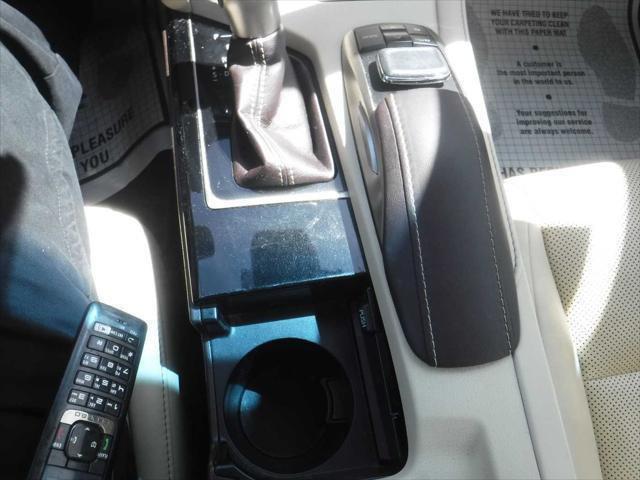 Photo of 2017 Satin Cashmere Metallic Lexus ES 350