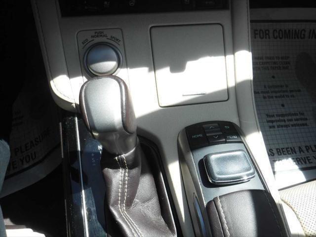 Photo of 2017 Satin Cashmere Metallic Lexus ES 350