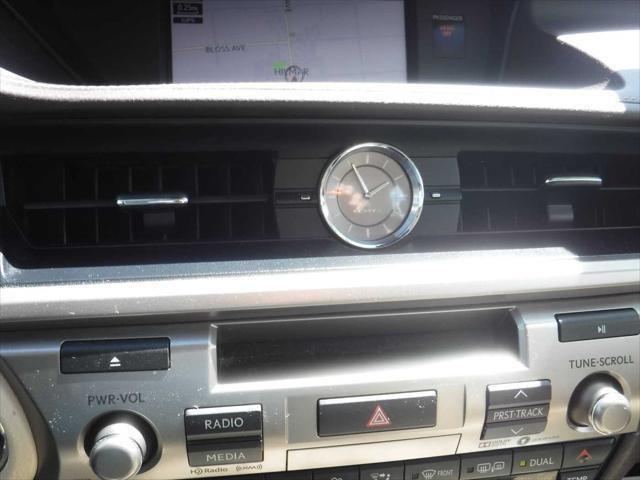 Photo of 2017 Satin Cashmere Metallic Lexus ES 350