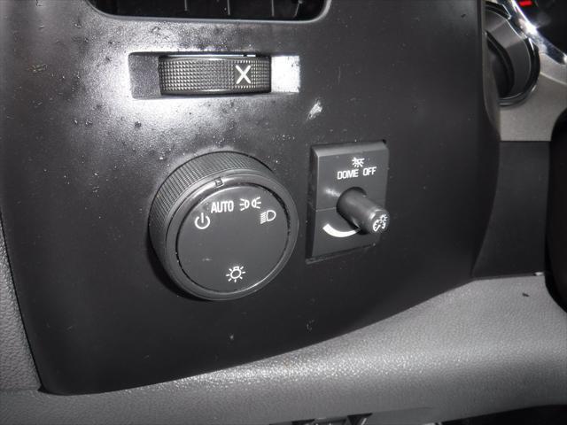 Photo of 2013 Summit White GMC Sierra 2500