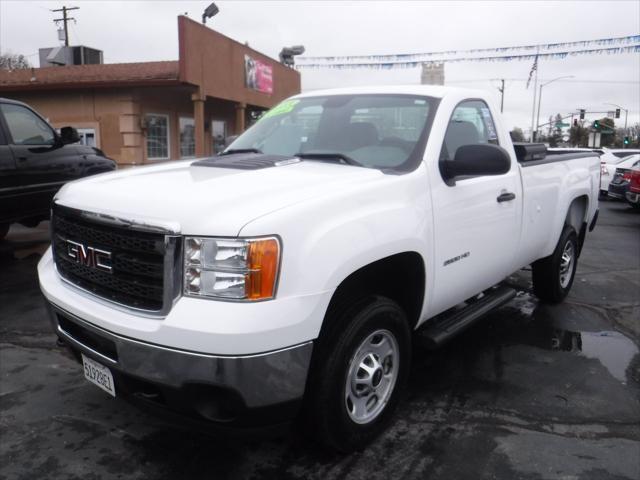 Photo of 2013 Summit White GMC Sierra 2500