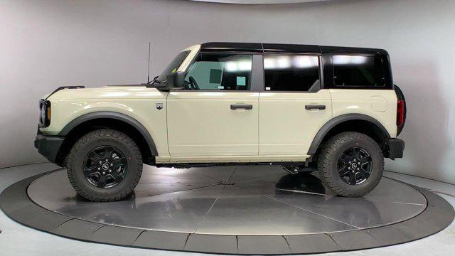 Photo of 2025 DESERT SAND Ford Bronco