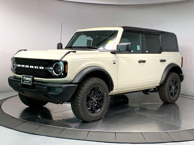 Photo of 2025 DESERT SAND Ford Bronco