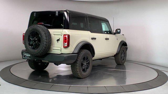 Photo of 2025 DESERT SAND Ford Bronco