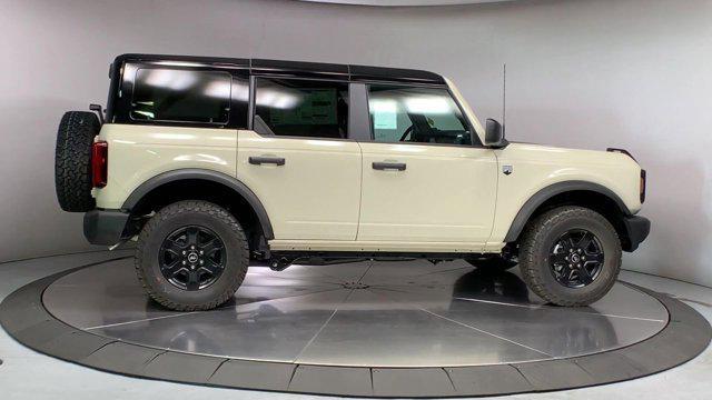 Photo of 2025 DESERT SAND Ford Bronco