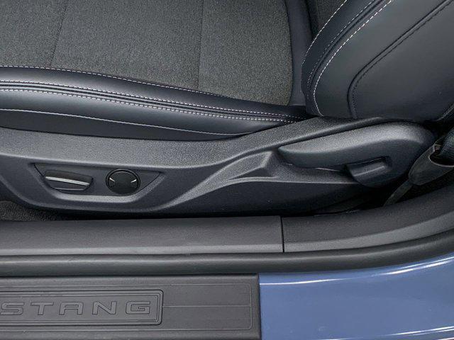 Photo of 2025 VAPOR BLUE METALLIC Ford Mustang