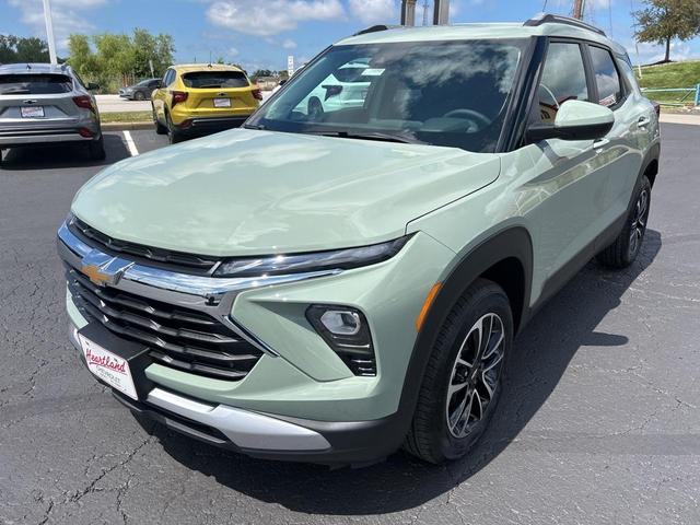 Photo of 2026 Cacti Green Chevrolet Trailblazer