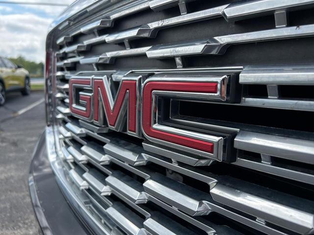 Photo of 2018 Onyx Black GMC Yukon