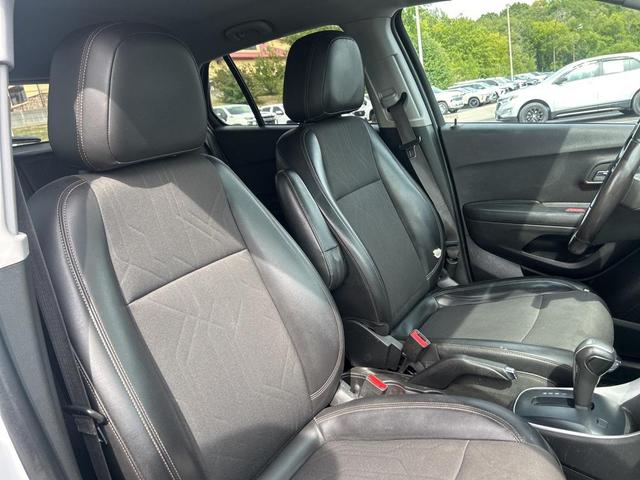 Photo of 2022 Summit White Chevrolet Trax