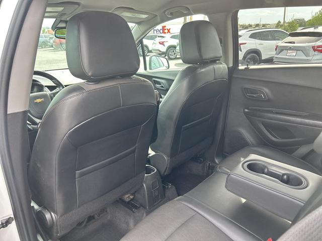 Photo of 2022 Summit White Chevrolet Trax