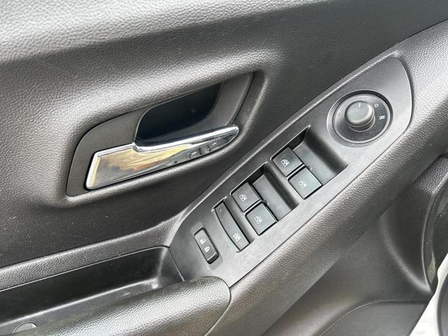 Photo of 2022 Summit White Chevrolet Trax