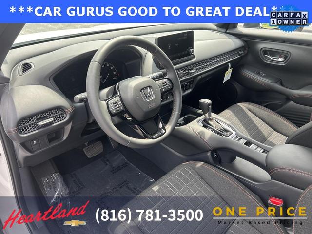 Photo of 2024 Platinum White Pearl Honda HR-V
