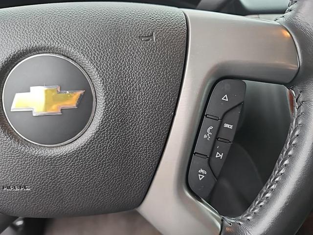 Photo of 2013 Summit White Chevrolet Tahoe