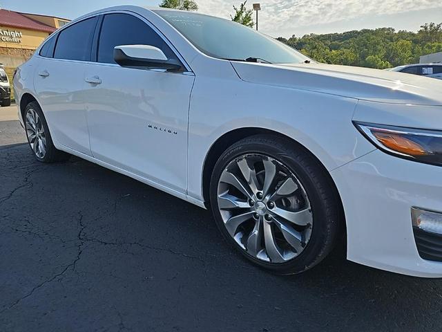 Photo of 2022 Summit White Chevrolet Malibu
