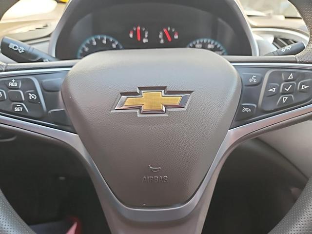 Photo of 2022 Summit White Chevrolet Malibu