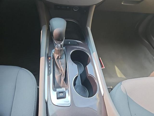 Photo of 2022 Summit White Chevrolet Malibu