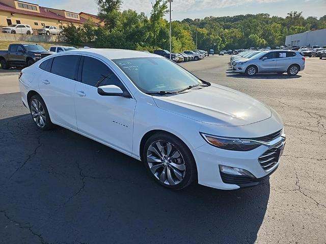 Photo of 2022 Summit White Chevrolet Malibu