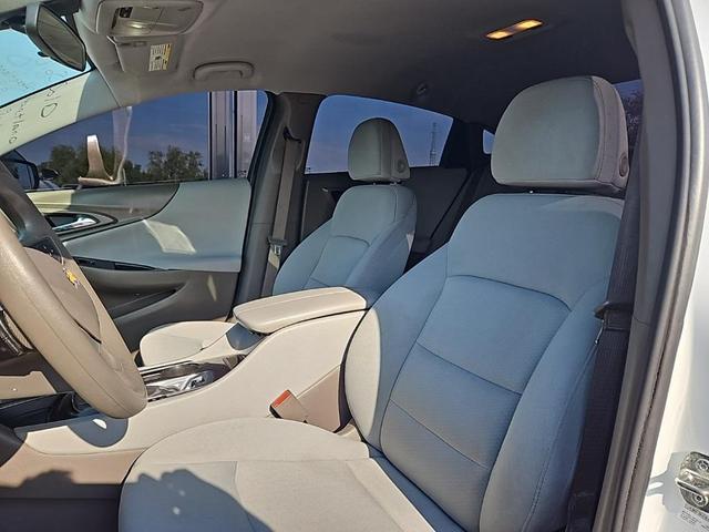 Photo of 2022 Summit White Chevrolet Malibu