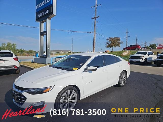 Photo of 2022 Summit White Chevrolet Malibu