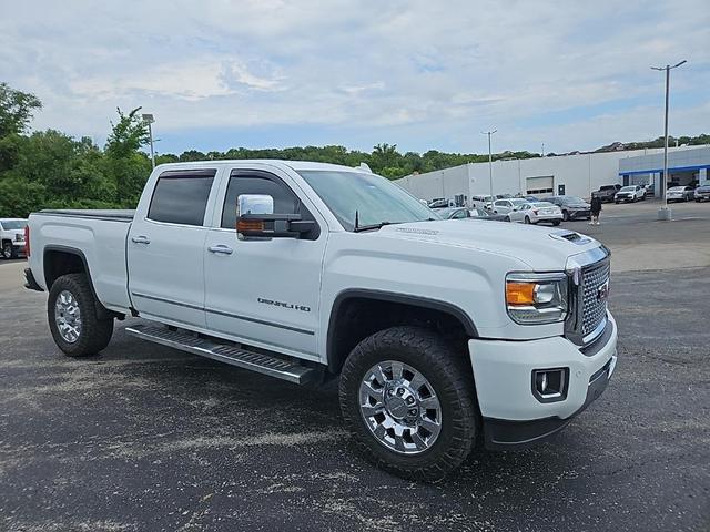 Photo of 2017 Summit White GMC Sierra 2500