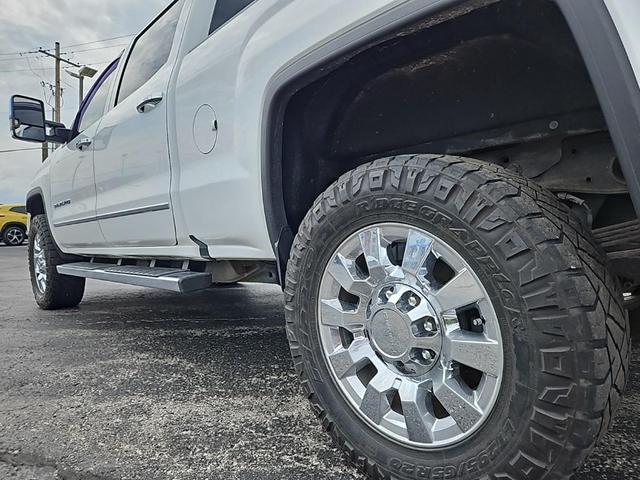 Photo of 2017 Summit White GMC Sierra 2500