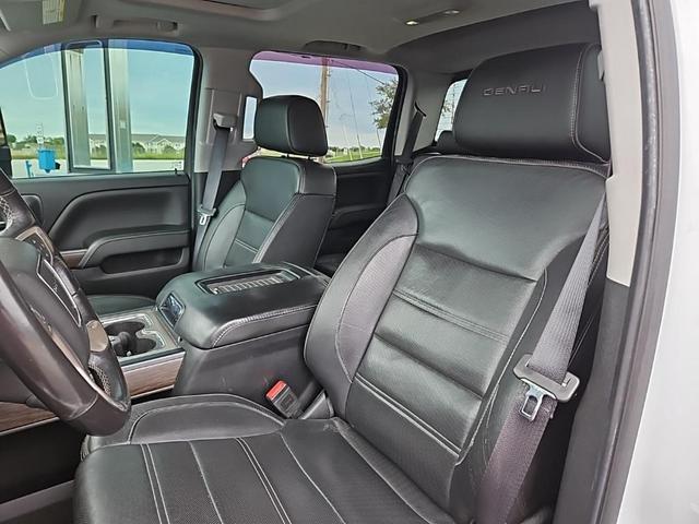 Photo of 2017 Summit White GMC Sierra 2500