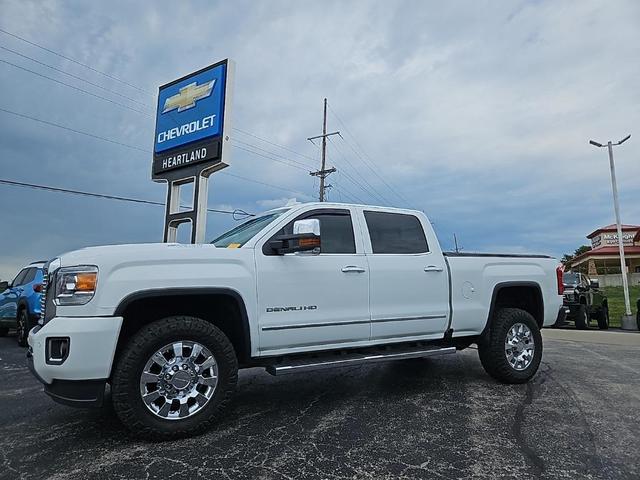Photo of 2017 Summit White GMC Sierra 2500