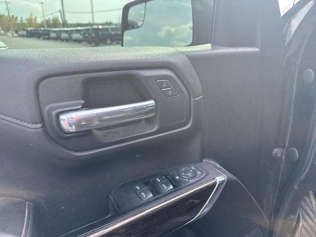 Photo of 2022 Black Chevrolet Silverado 1500