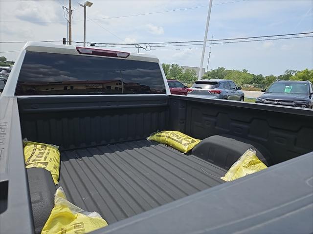 Photo of 2022 Summit White Chevrolet Silverado 1500